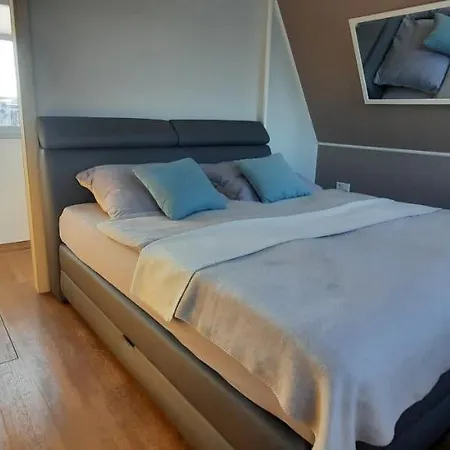 Hausboot Amantes Botel *